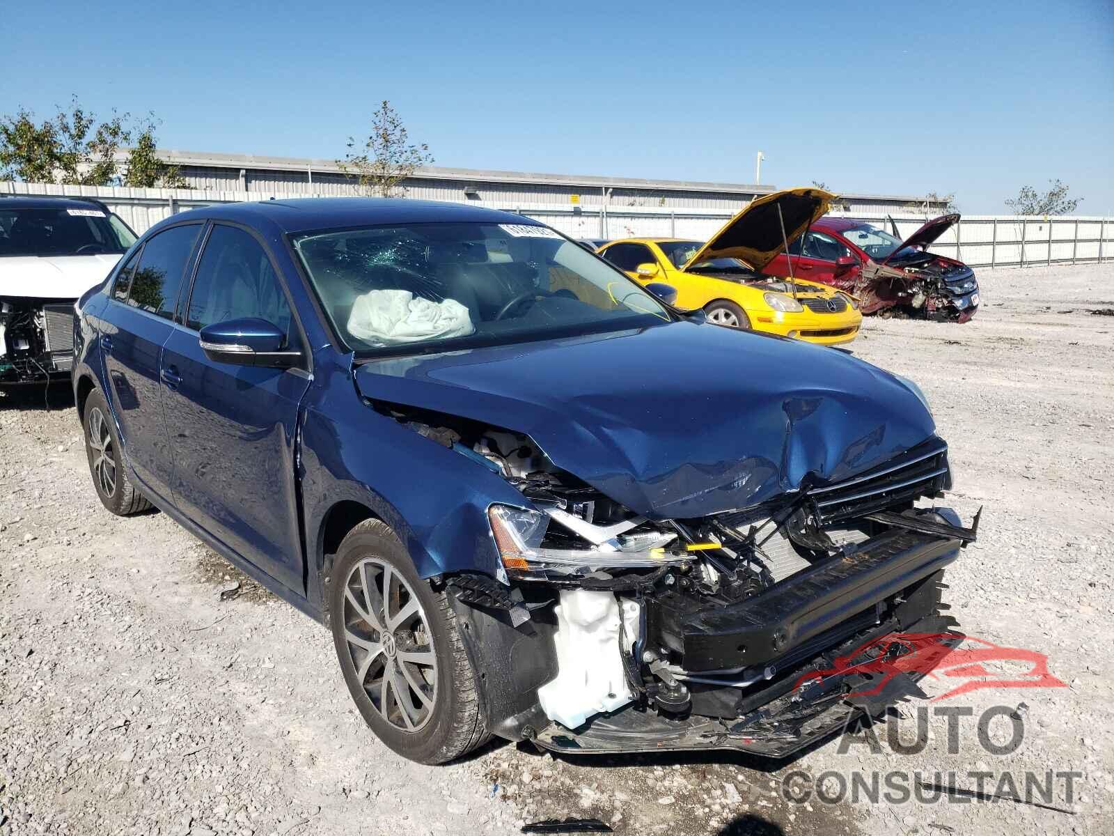 VOLKSWAGEN JETTA 2018 - 3VWDB7AJ3JM239789
