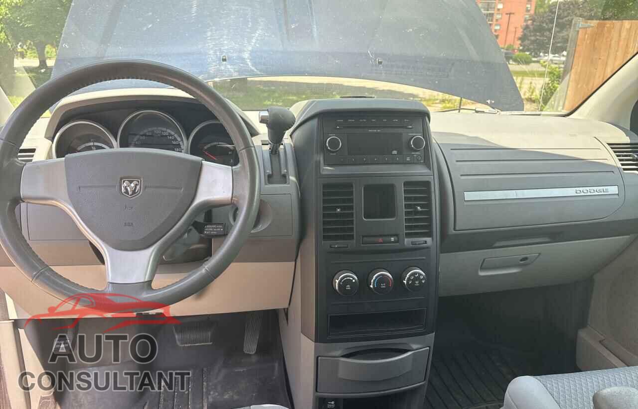 DODGE CARAVAN 2010 - 2D4RN4DE2AR465251