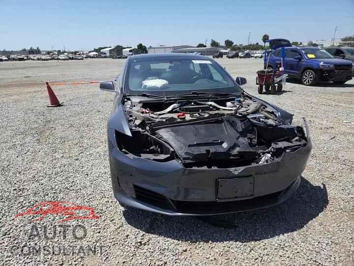 TESLA MODEL S 2016 - 5YJSA1E17GF170526
