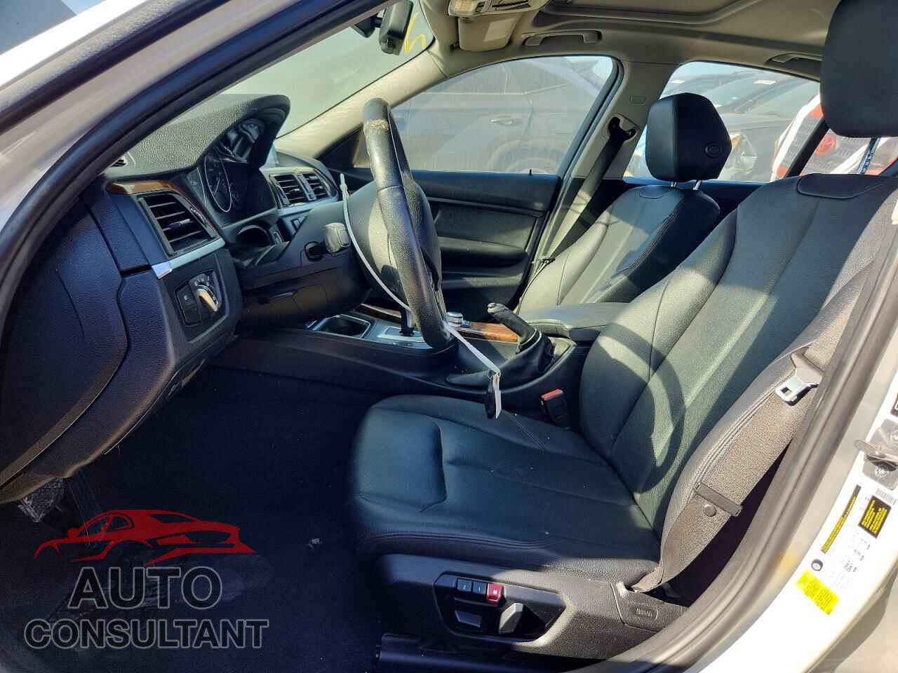 BMW 3 SERIES 2013 - WBA3A5C55DF603427