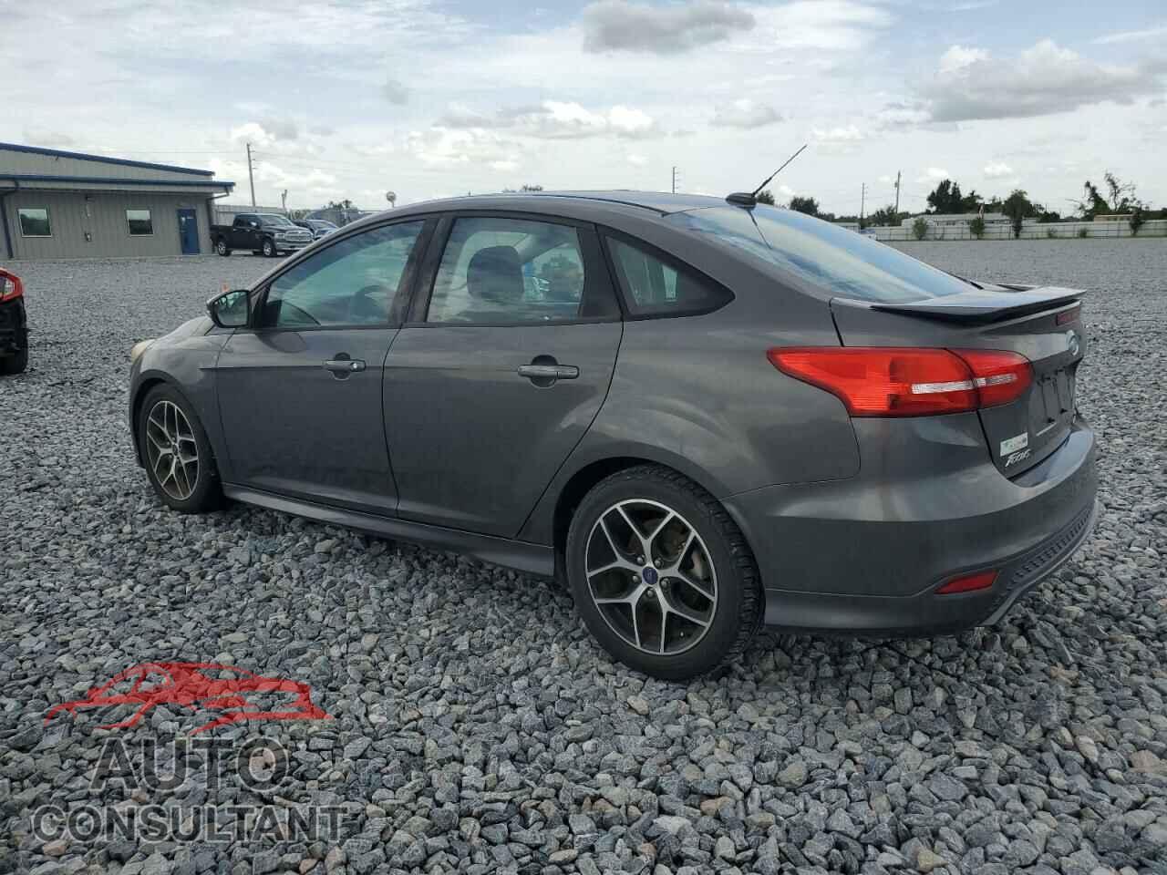 FORD FOCUS 2015 - 1FADP3F26FL279927