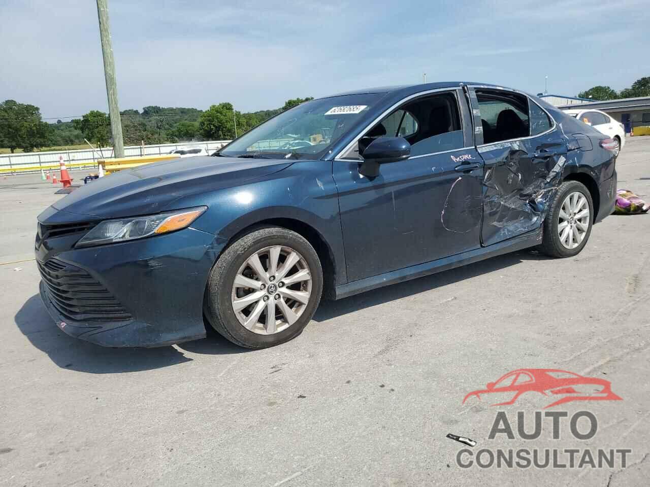 TOYOTA CAMRY 2018 - 4T1B11HK9JU611121