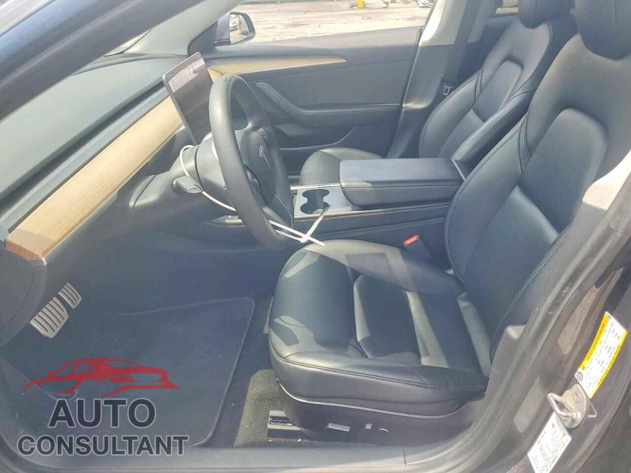 TESLA MODEL 3 2021 - 5YJ3E1EC5MF985071