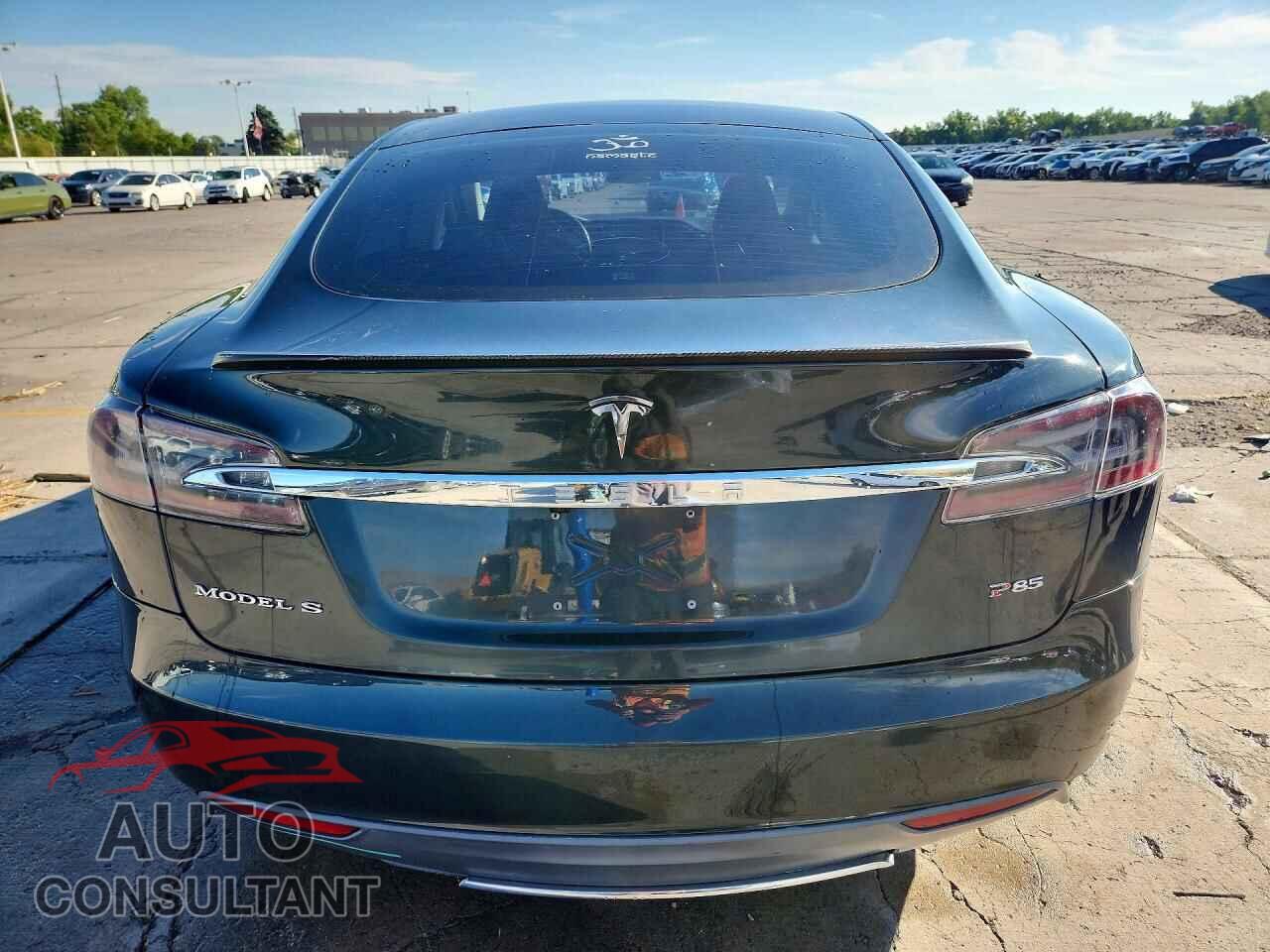 TESLA MODEL S 2014 - 5YJSA1H16EFP32943