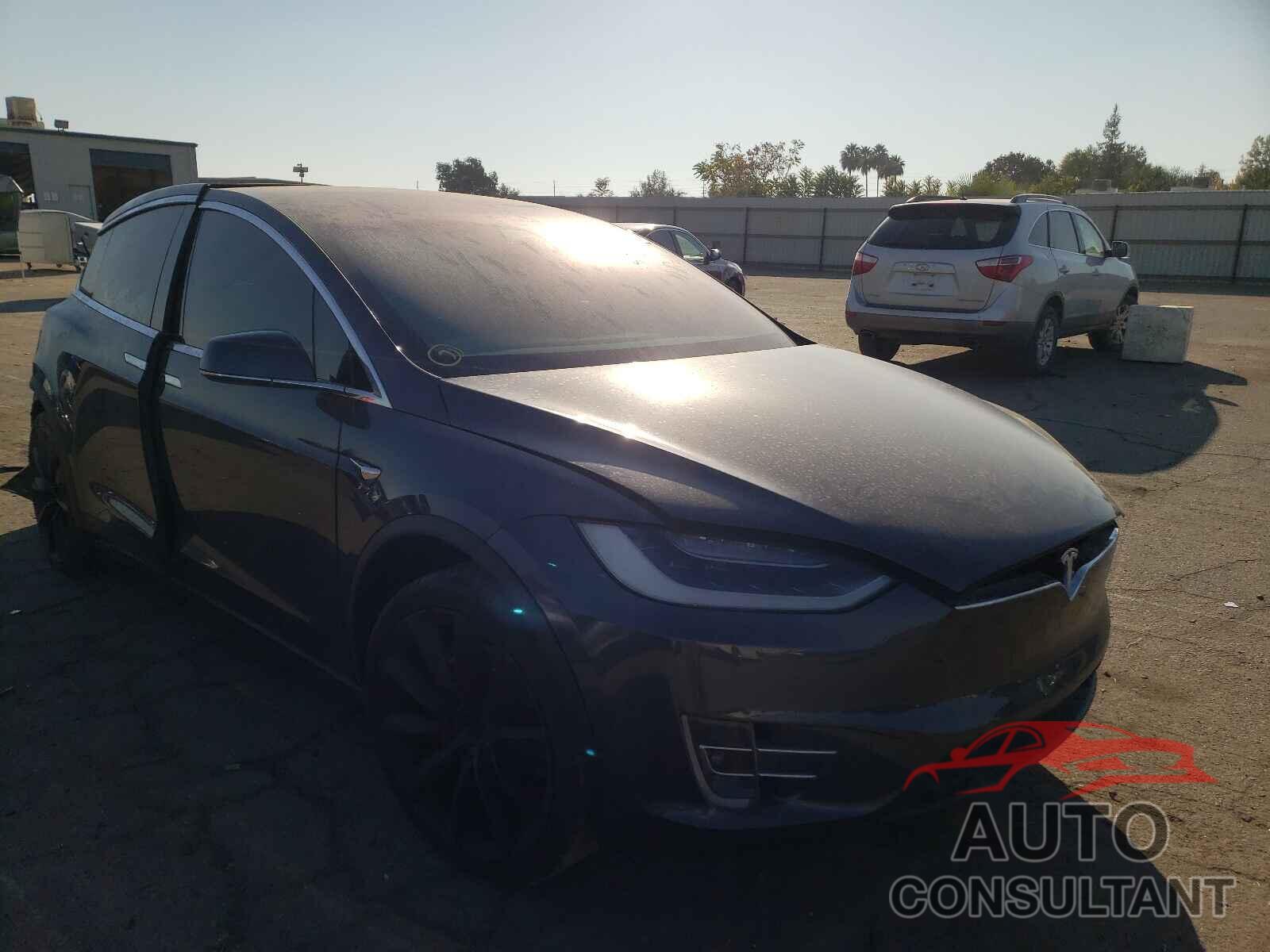 TESLA MODEL X 2017 - 5YJXCAE26HF075224