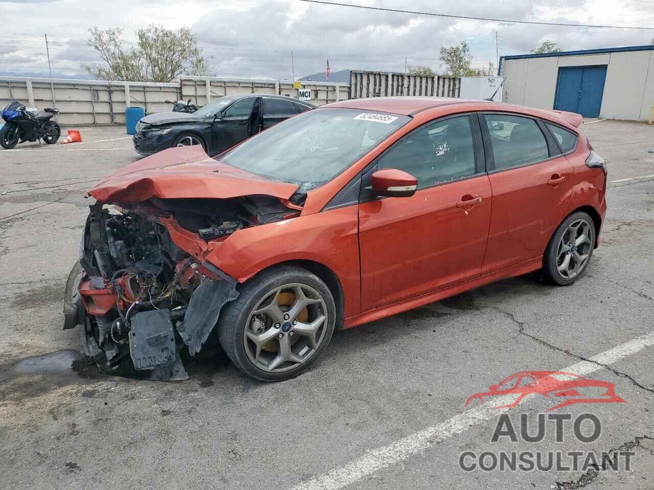 FORD FOCUS 2018 - 1FADP3L93JL331945