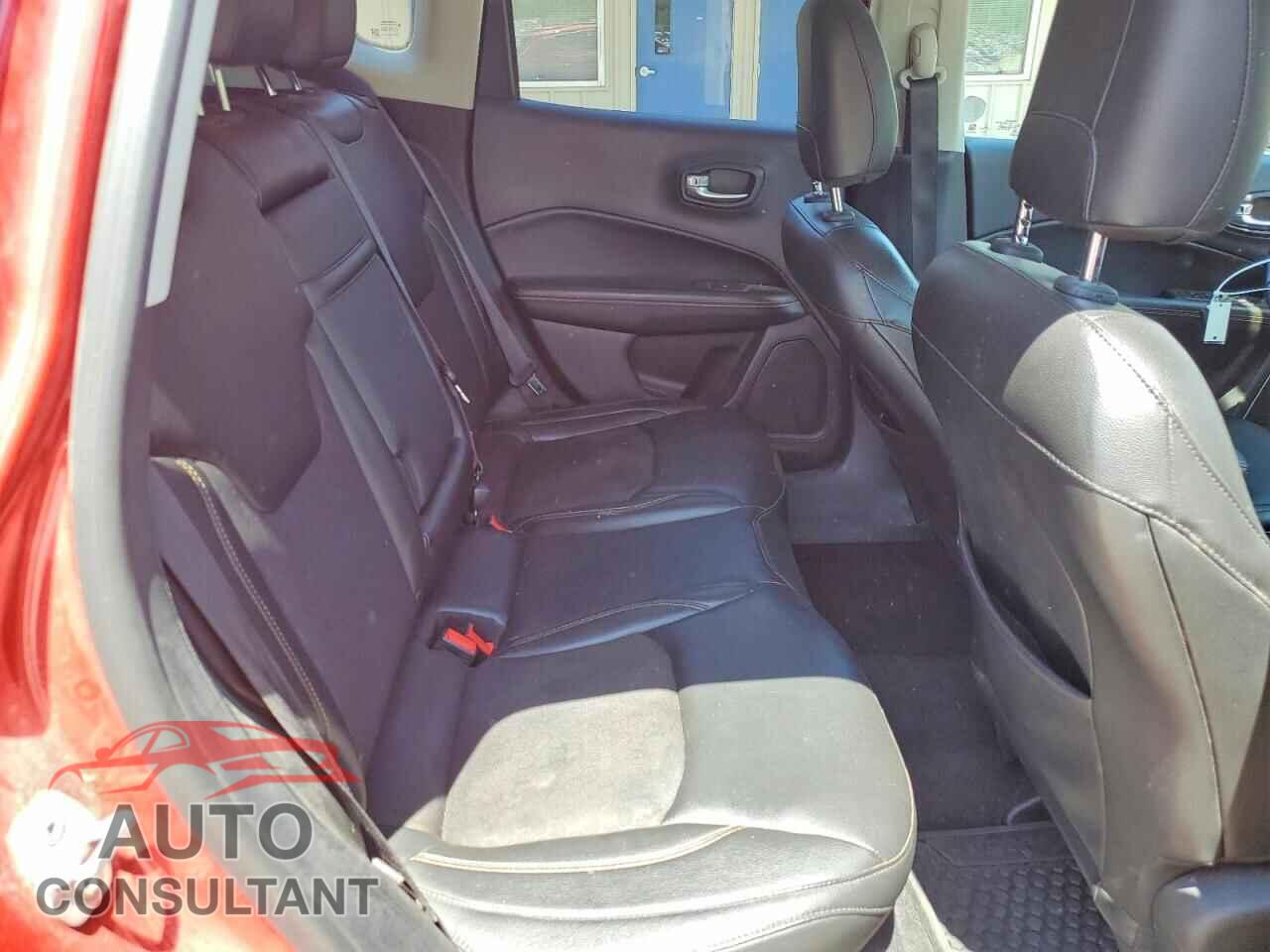 JEEP COMPASS 2018 - 3C4NJDBB2JT232032