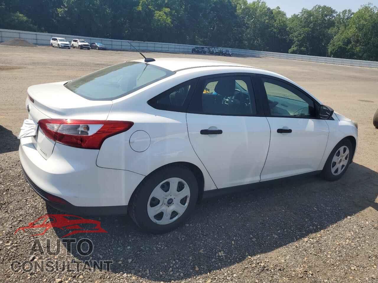 FORD FOCUS 2013 - 1FADP3E26DL175369