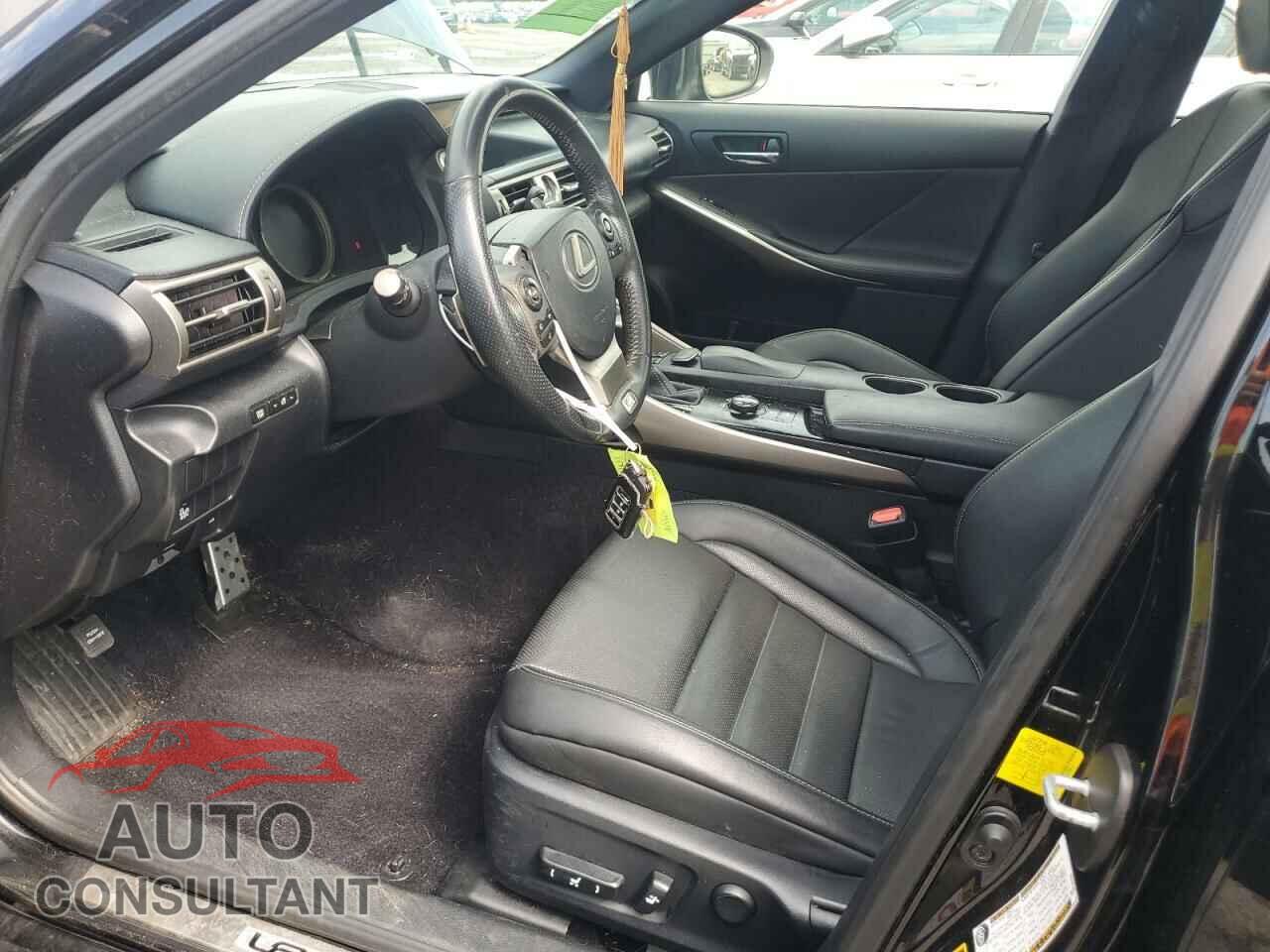 LEXUS IS 2014 - JTHCE1D20E5000721