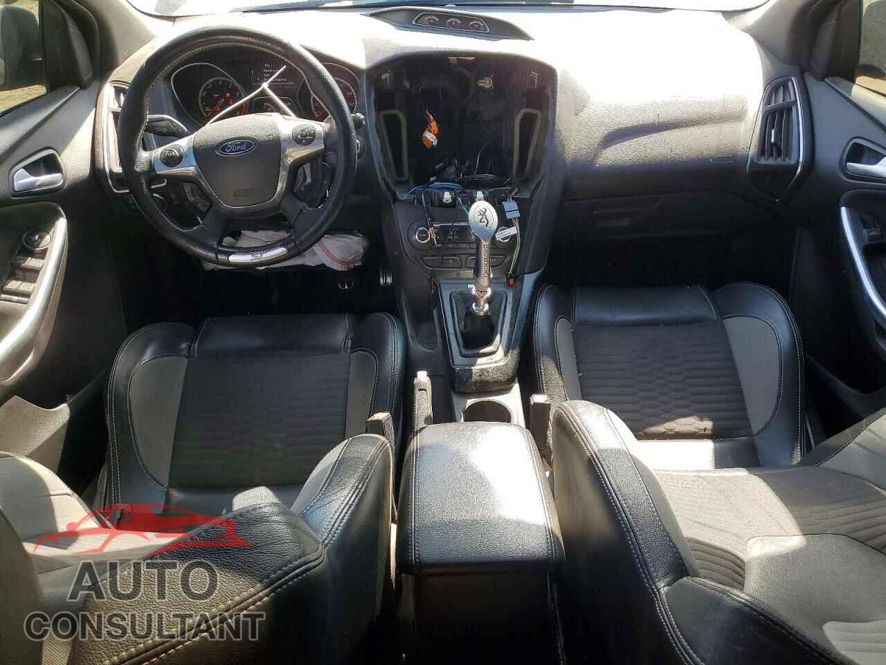 FORD FOCUS 2013 - 1FADP3L97DL126584