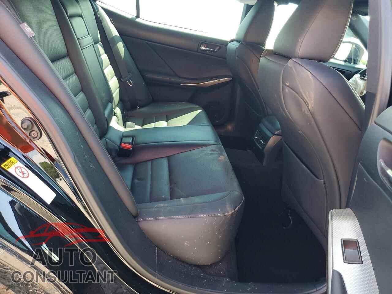 LEXUS IS 2016 - JTHBE1D28G5026403
