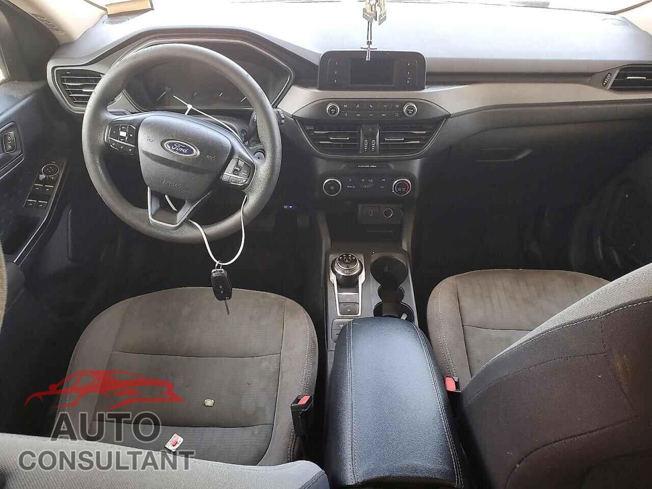 FORD ESCAPE 2020 - 1FMCU0F61LUA57720