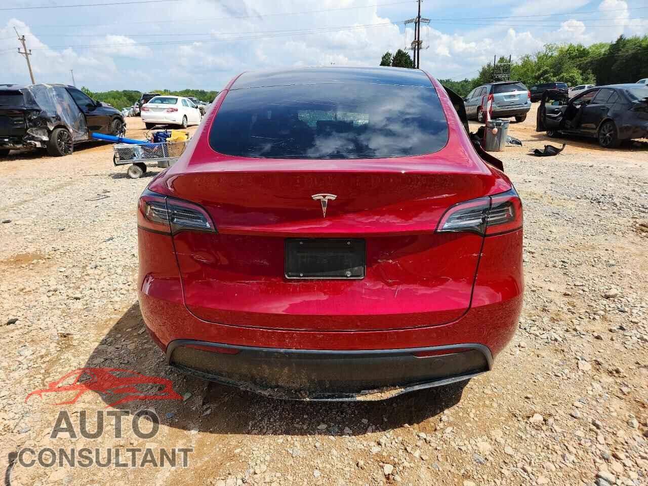 TESLA MODEL Y 2025 - 7SAYGDEDXSF318720