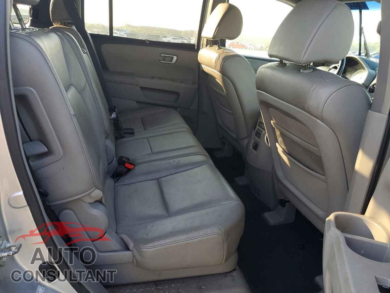 HONDA PILOT 2009 - 5FNYF38889B022470