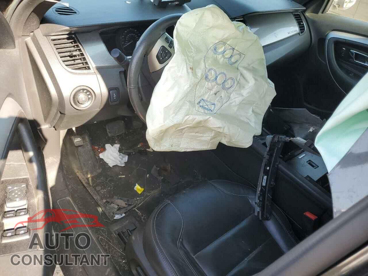 FORD TAURUS 2017 - 1FAHP2E86HG106258