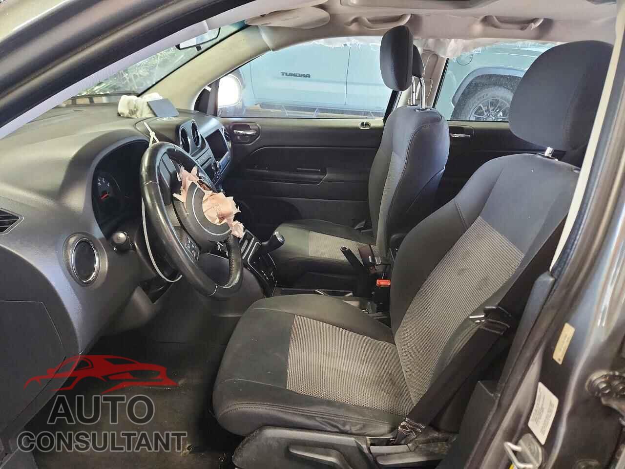 JEEP COMPASS 2011 - 1J4NF1FB7BD193997