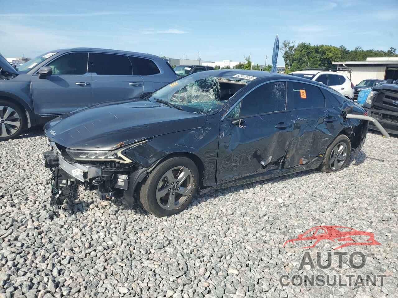 KIA K5 2022 - 5XXG14J23NG158177