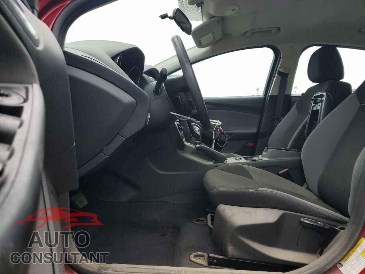 FORD FOCUS 2014 - 1FADP3F20EL394943