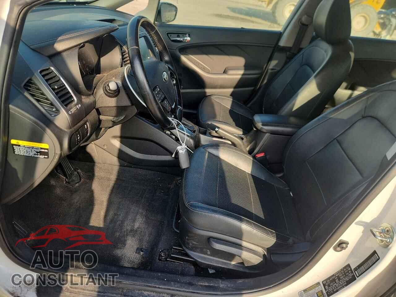 KIA FORTE 2017 - 3KPFL4A81HE128540