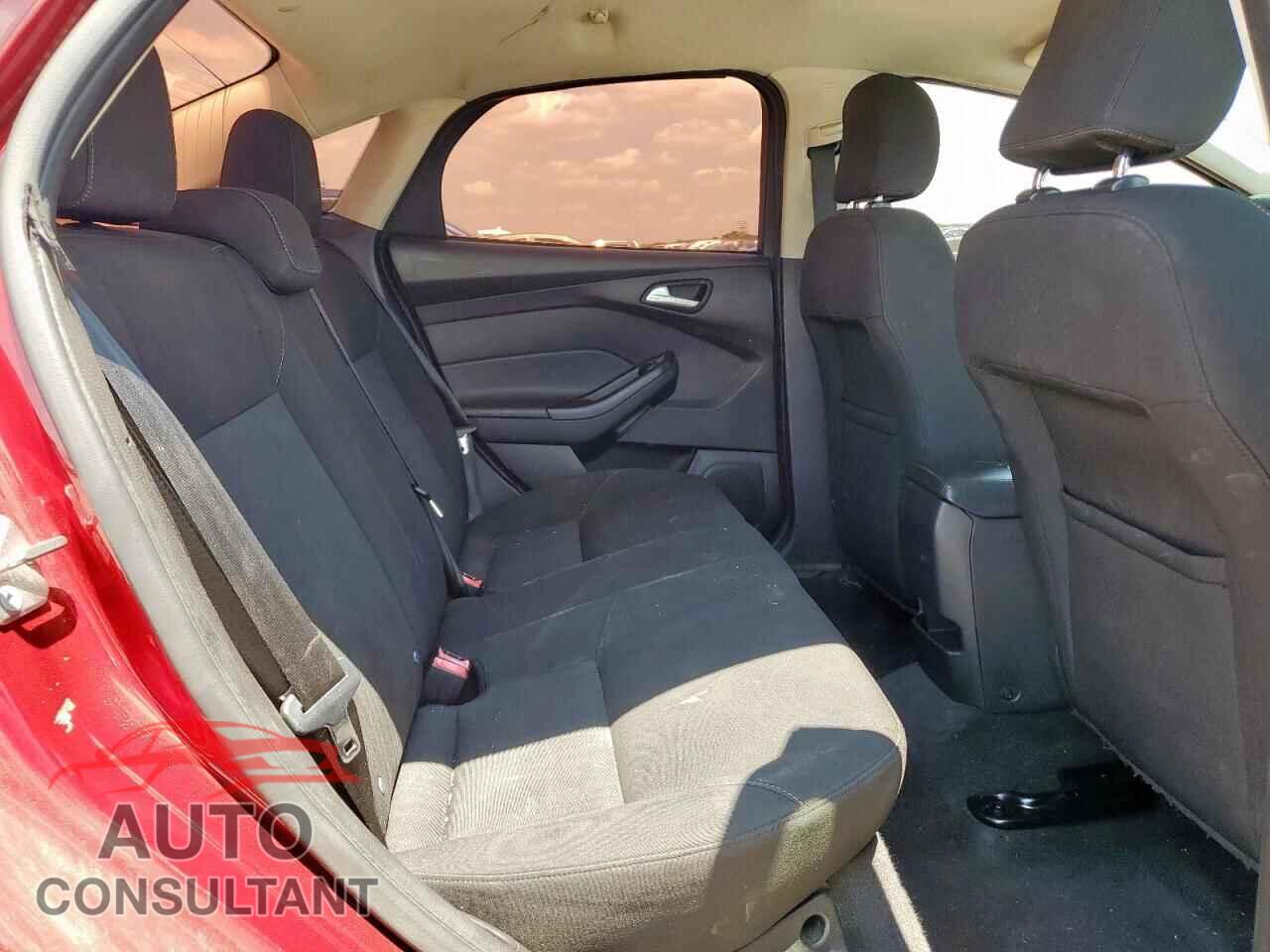 FORD FOCUS 2015 - 1FADP3F29FL219981