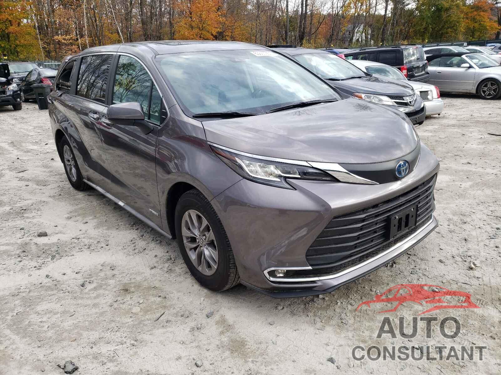 TOYOTA SIENNA 2021 - 5TDYSKFC8MS013494