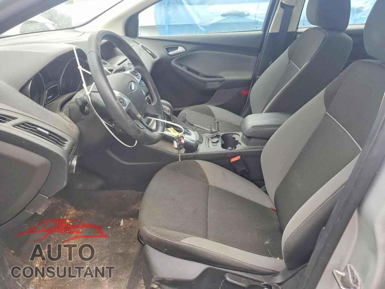 FORD FOCUS 2014 - 1FADP3F2XEL130869