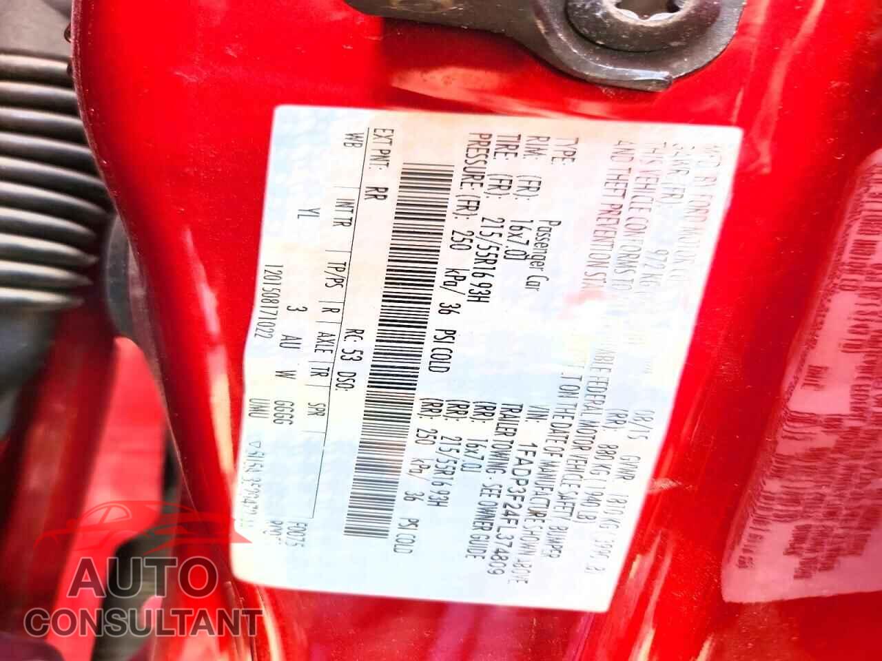 FORD FOCUS 2015 - 1FADP3F24FL374809