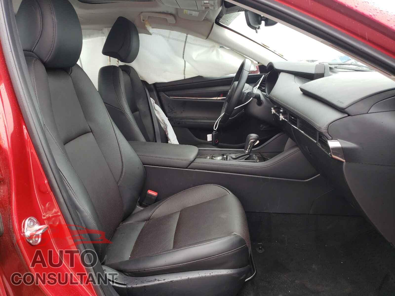 MAZDA 3 2019 - JM1BPBEM6K1142801