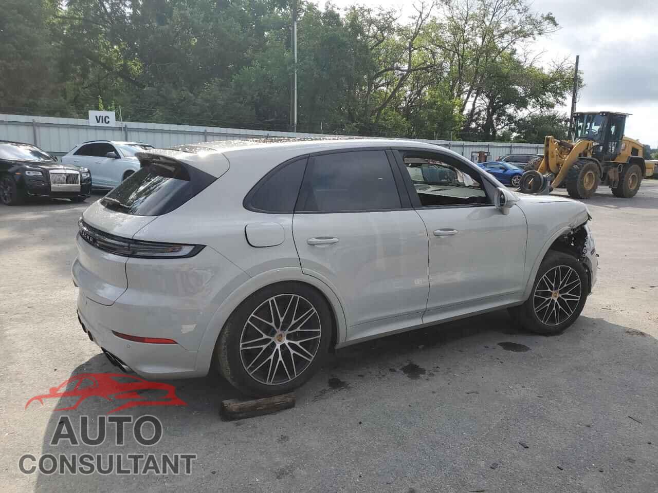 PORSCHE CAYENNE 2024 - WP1AA2AY2RDA05772
