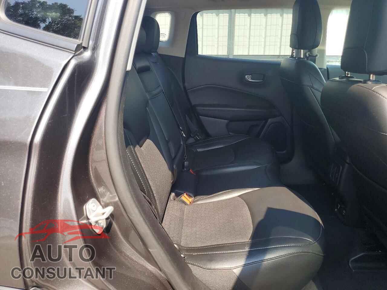 JEEP COMPASS 2019 - 3C4NJDBB2KT843373