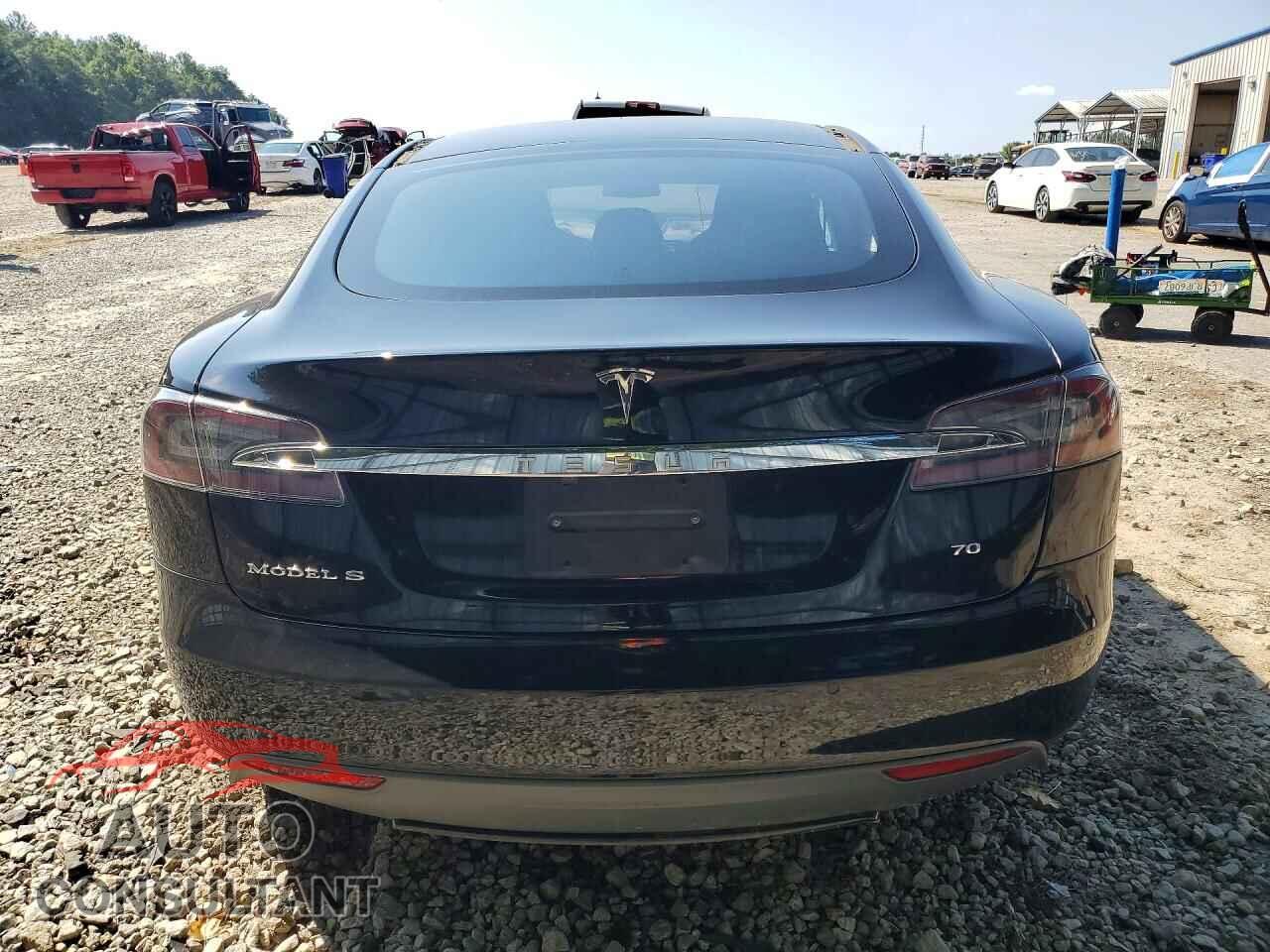 TESLA MODEL S 2015 - 5YJSA1E13FF113013