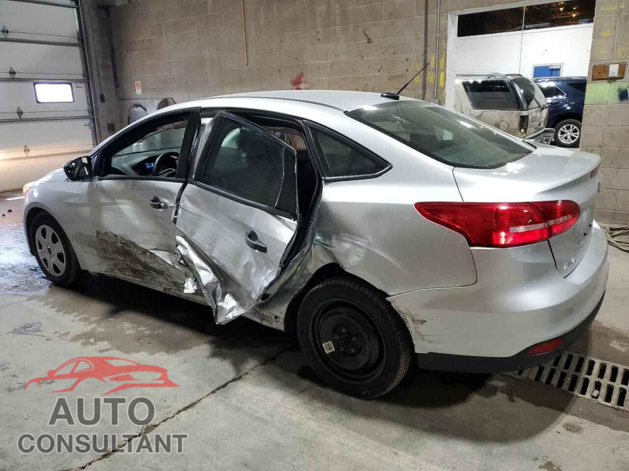 FORD FOCUS 2017 - 1FADP3E23HL258103