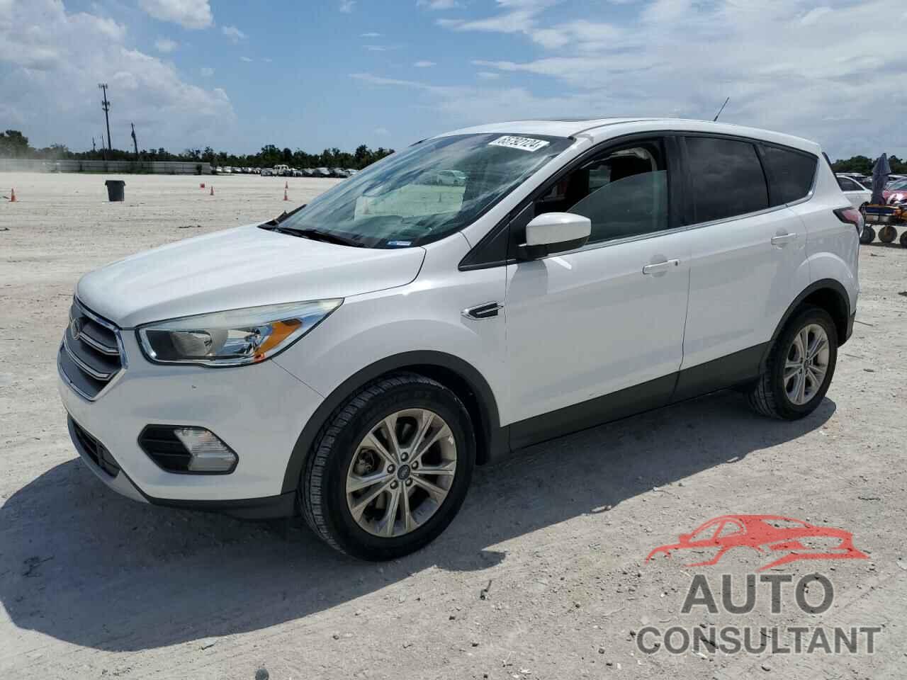 FORD ESCAPE 2017 - 1FMCU0G96HUC52387