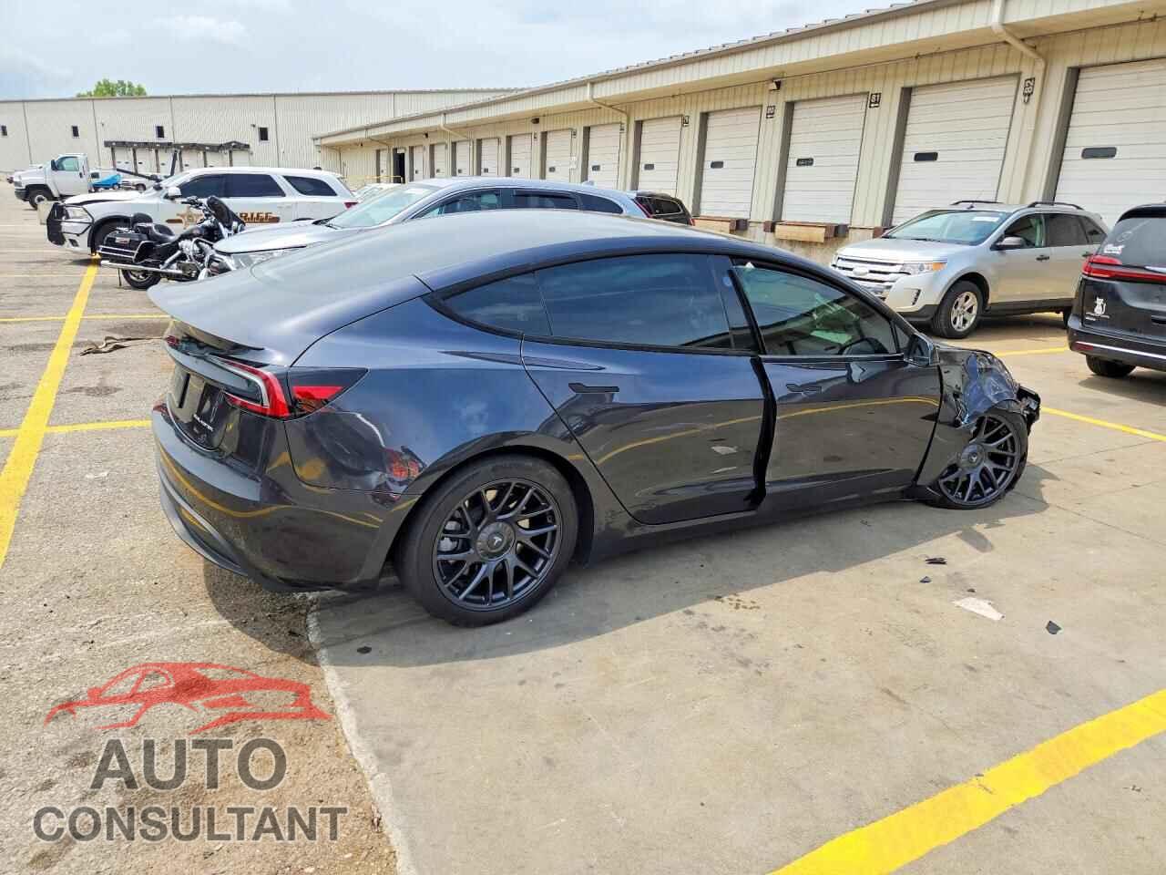 TESLA MODEL 3 2024 - 5YJ3E1EBXRF817487