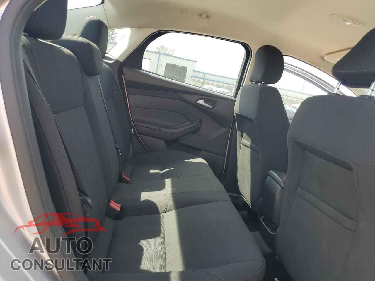 FORD FOCUS 2017 - 1FADP3F25HL241219