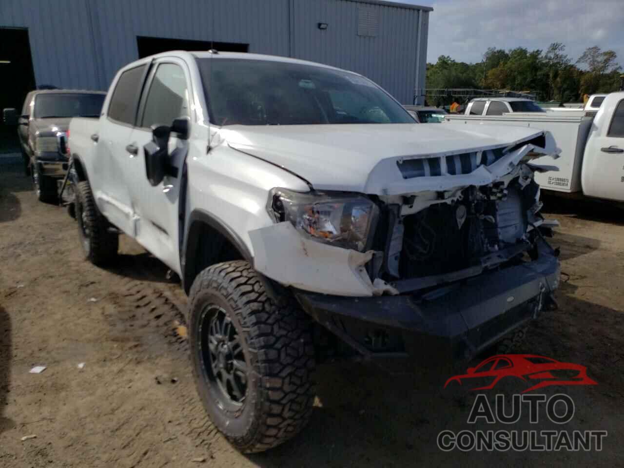 TOYOTA TUNDRA 2018 - 5TFDW5F15JX750693