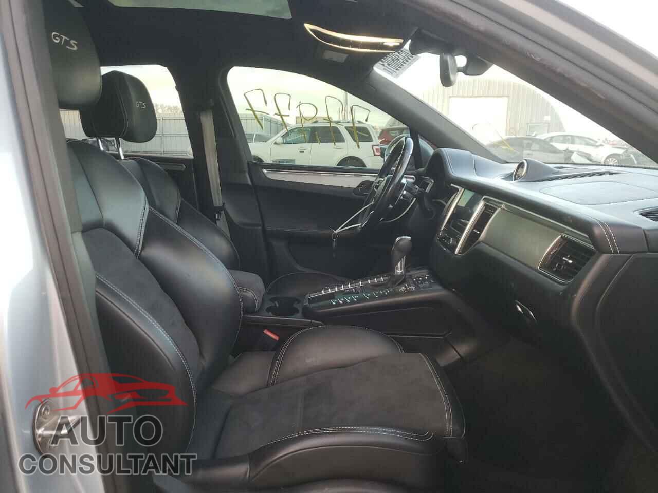 PORSCHE MACAN 2018 - WP1AG2A52JLB61180