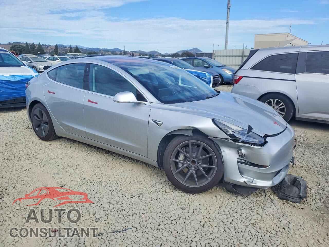 TESLA MODEL 3 2018 - 5YJ3E1EA9JF008784