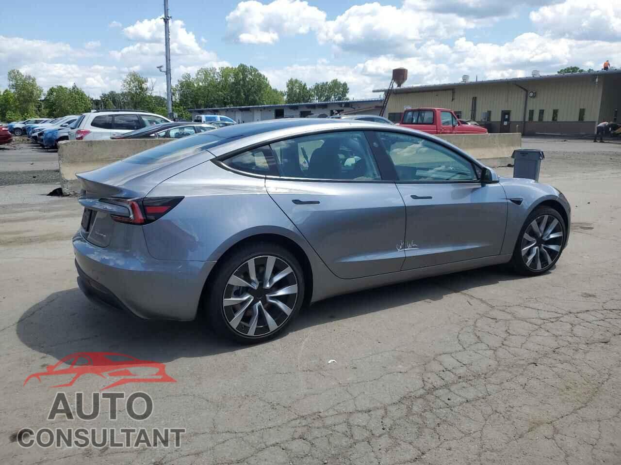 TESLA MODEL 3 2025 - 5YJ3E1EBXSF940907