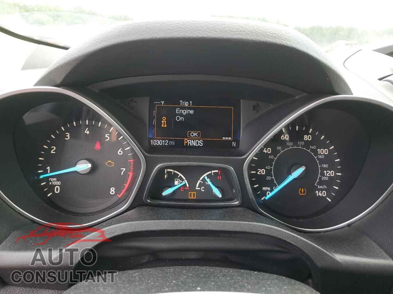 FORD ESCAPE 2017 - 1FMCU0F73HUC19122