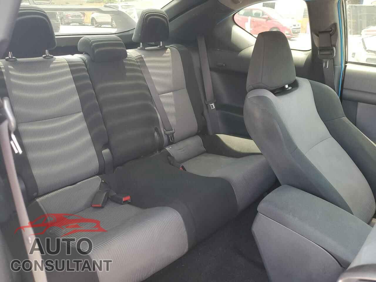 TOYOTA SCION 2014 - JTKJF5C76E3088043