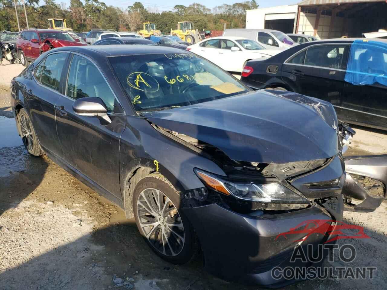 TOYOTA CAMRY 2018 - 4T1B11HK7JU033665