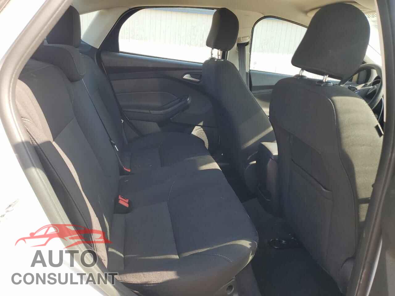 FORD FOCUS 2016 - 1FADP3F23GL370090
