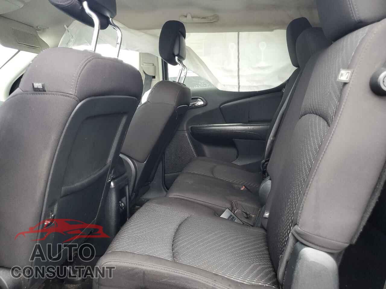 DODGE JOURNEY 2013 - 3C4PDCBG0DT689108