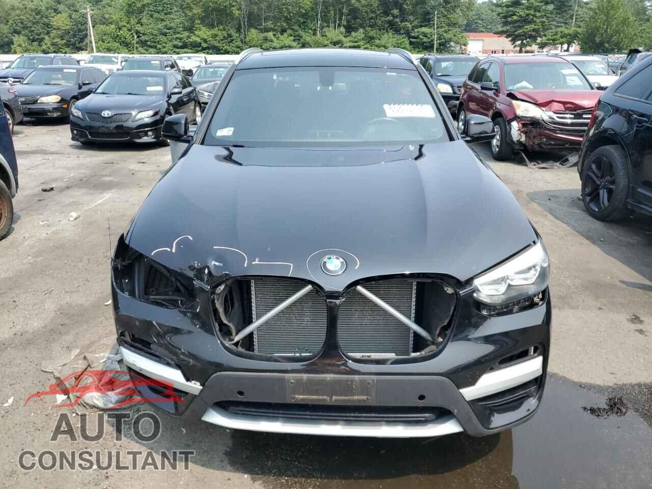BMW X3 2018 - 5UXTR9C56JLD74239