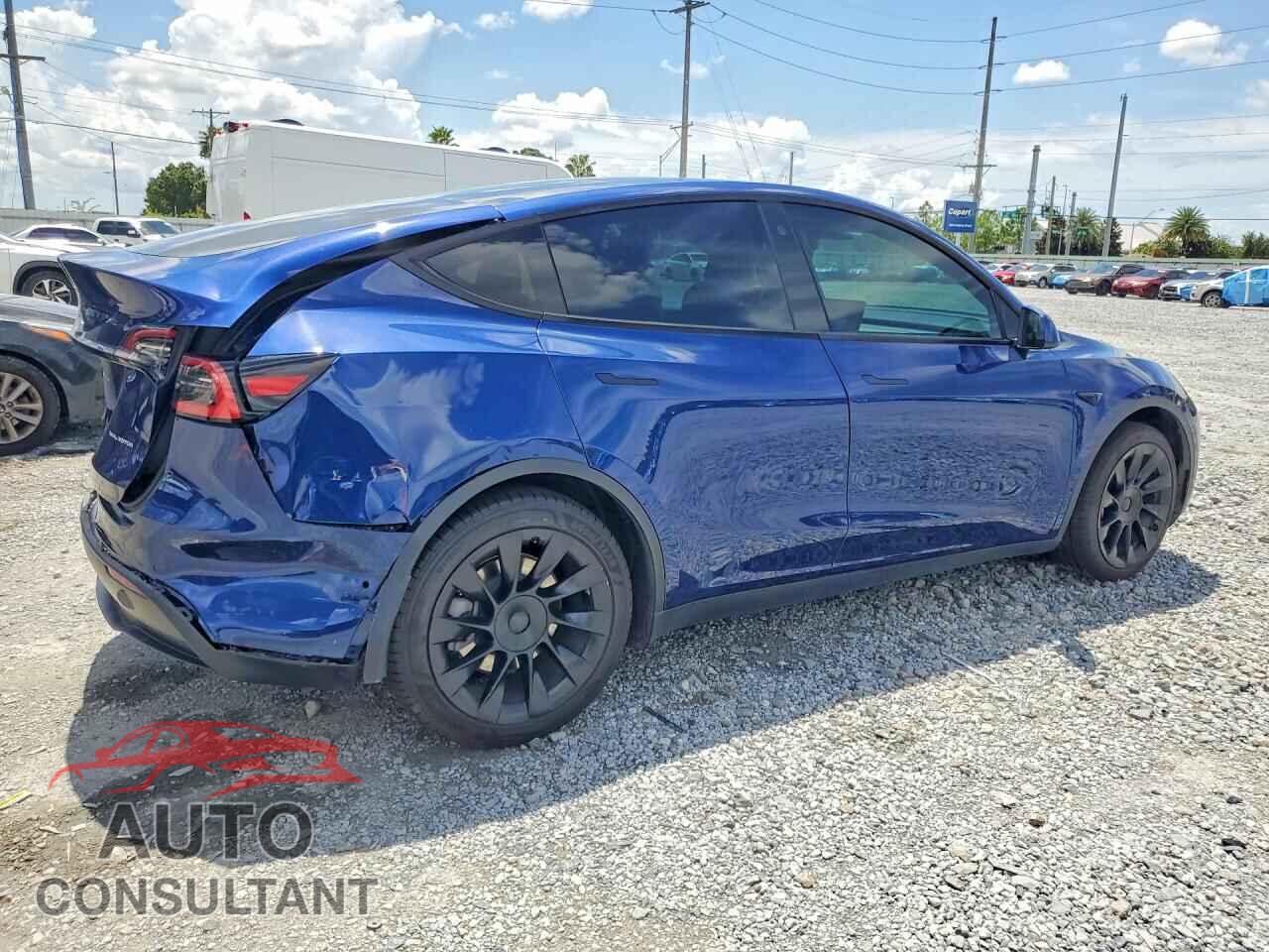 TESLA MODEL Y 2021 - 5YJYGAEE2MF128675
