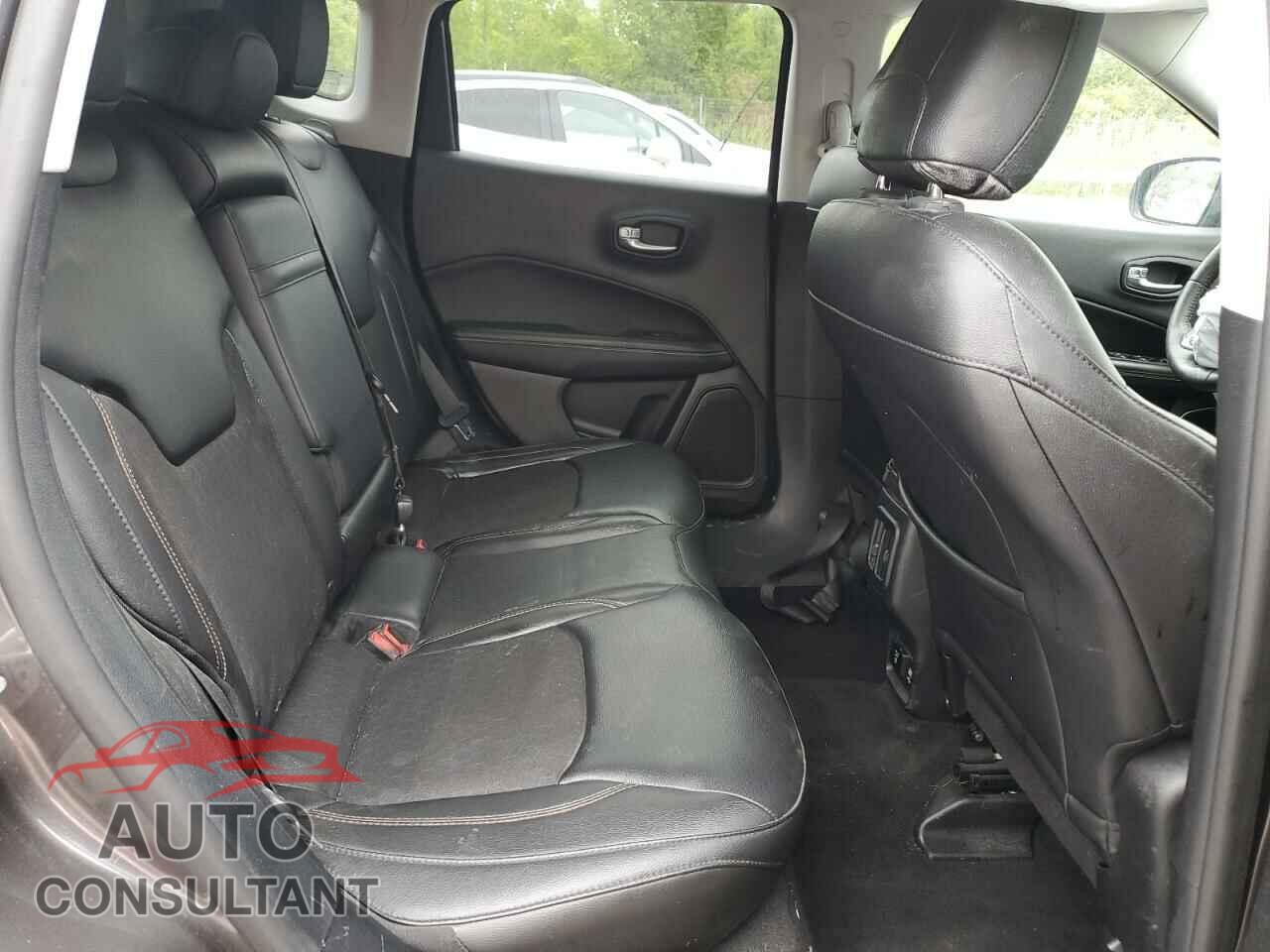 JEEP COMPASS 2018 - 3C4NJDBB3JT142839