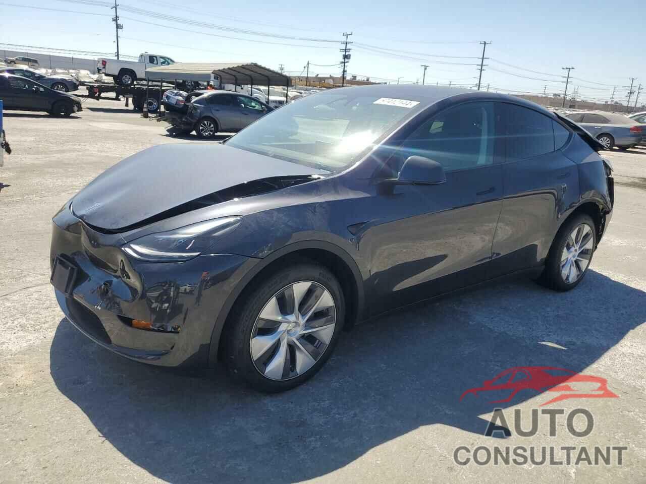 TESLA MODEL Y 2024 - 7SAYGDEE1RA264353