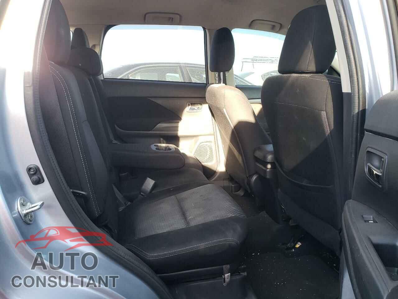 MITSUBISHI OUTLANDER 2017 - JA4AZ3A32HZ026606