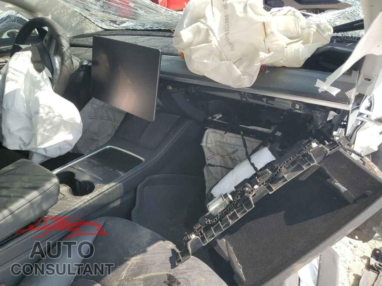 TESLA MODEL 3 2023 - 5YJ3E1EA1PF558487